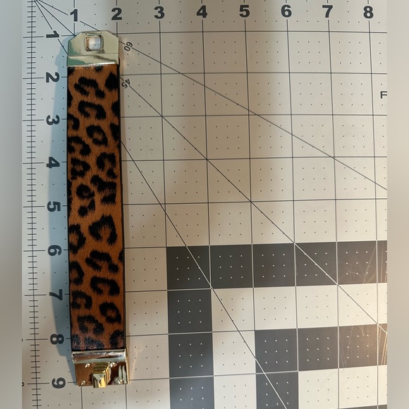 Animal Print Bracelet with Gold Metallic Closure - Picture 3 of 8